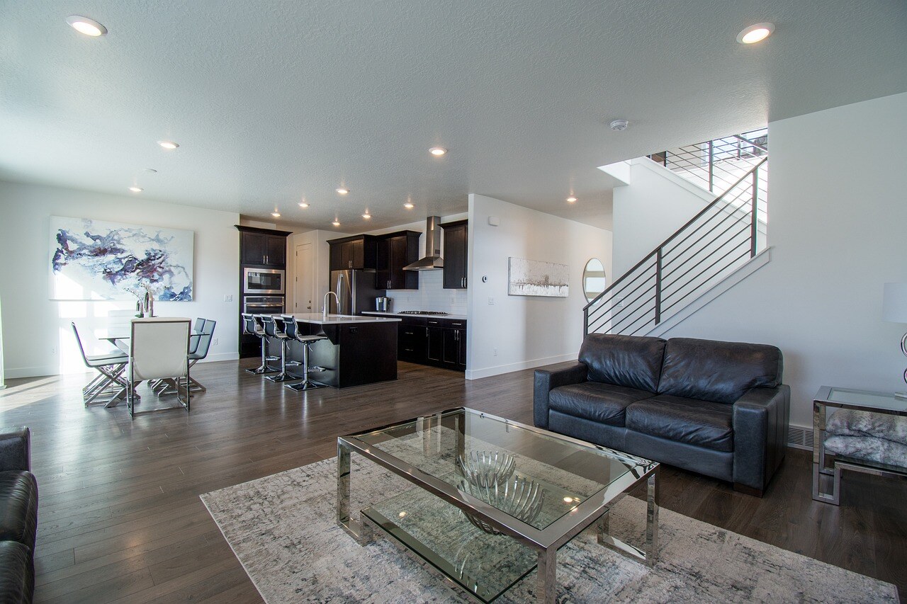 real-estate-6846355_1280